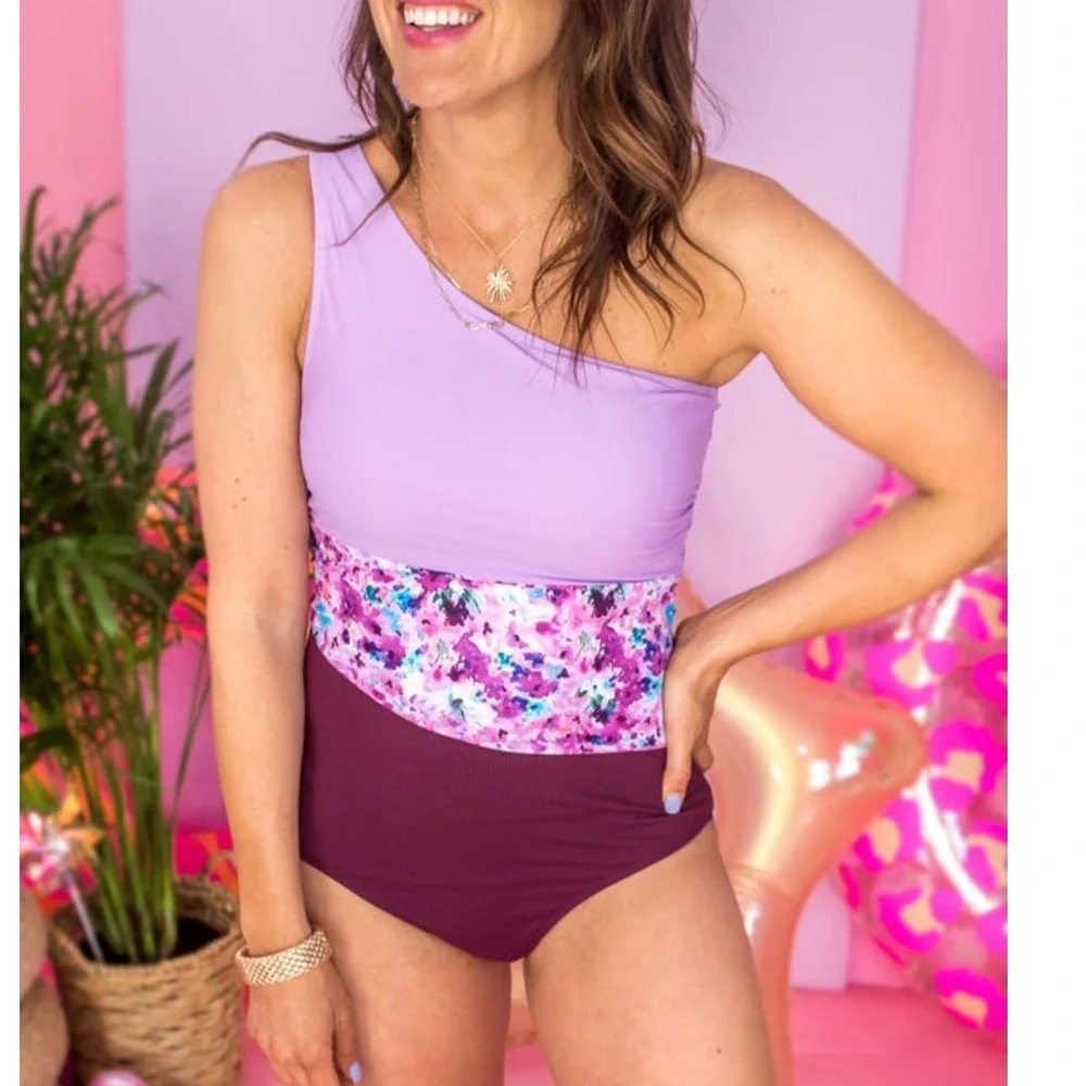 Boutique One Piece Swimsuit Womens Medium Purple Floral One Shoulder Ribbed